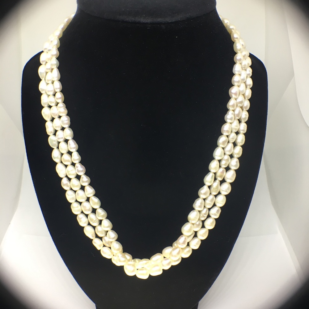Vintage 80s Multi Strand Pearl Necklace
